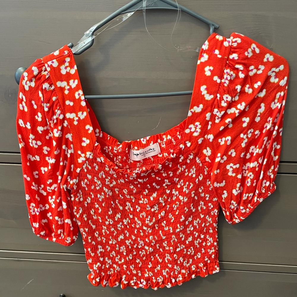 Puff sleeve smocked crop top